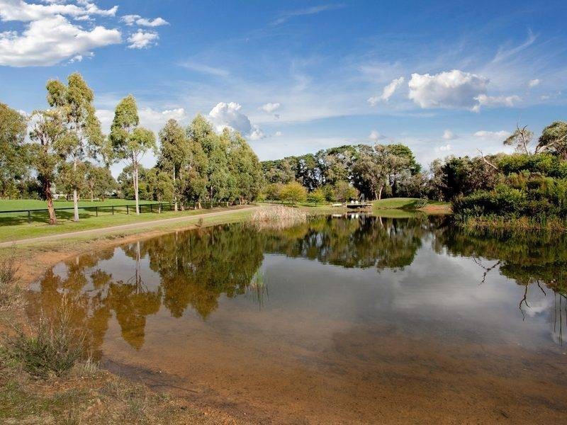 15 Hunts Road, Bittern VIC 3918