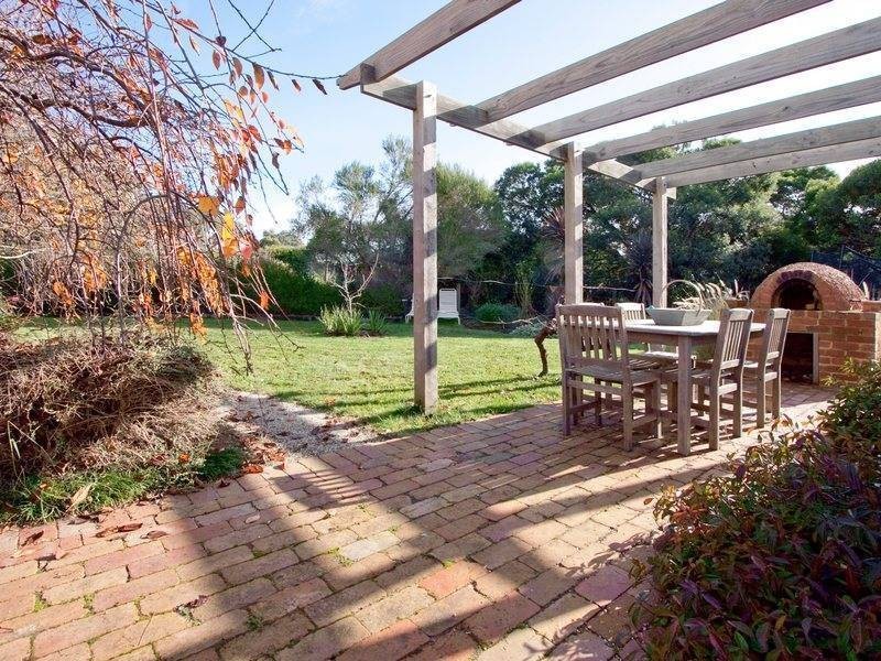 19 Murray Drive, Point Leo VIC 3916