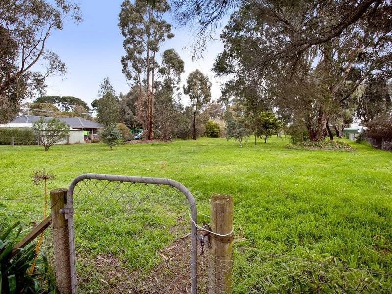 2 Sidney, Balnarring Beach VIC 3926