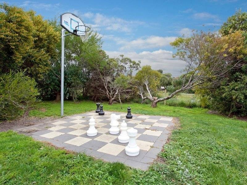 6 Yuille Avenue, Point Leo VIC 3916