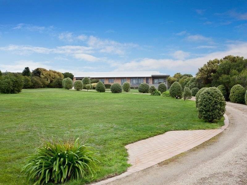 6 Yuille Avenue, Point Leo VIC 3916