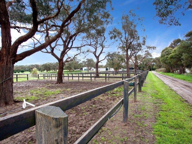 12 Foxeys Road, Merricks North VIC 3926