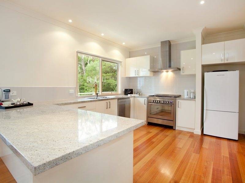 30 Island View Crescent, Bittern VIC 3918