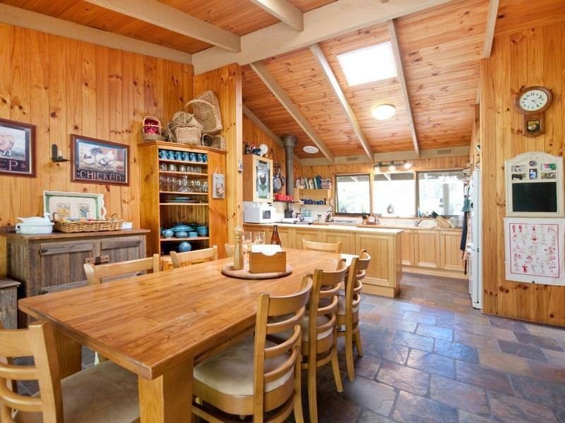 15 Pine Avenue, Red Hill South VIC 3937