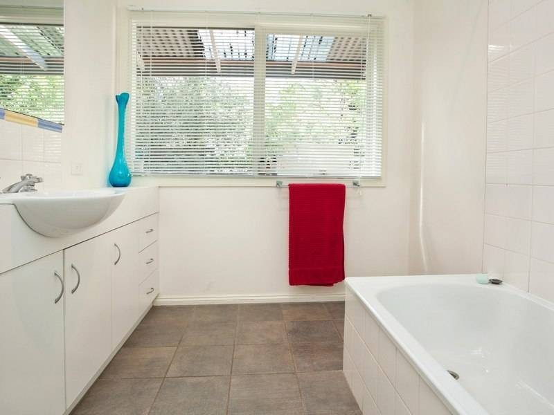 12 Station Road, Red Hill VIC 3937