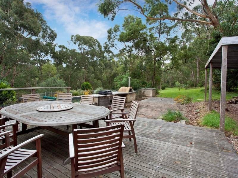 6 Tonkins Rd, Red Hill South VIC 3937