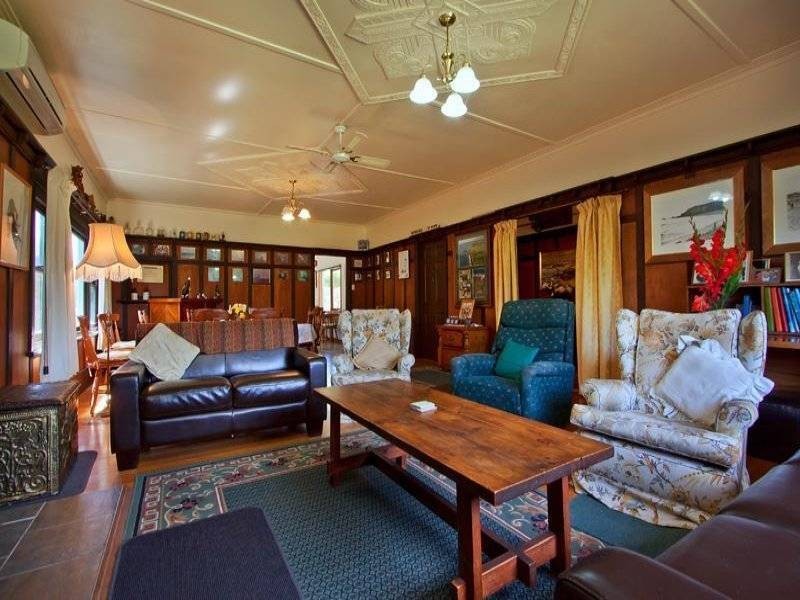 64 Western Parade, Point Leo VIC 3916