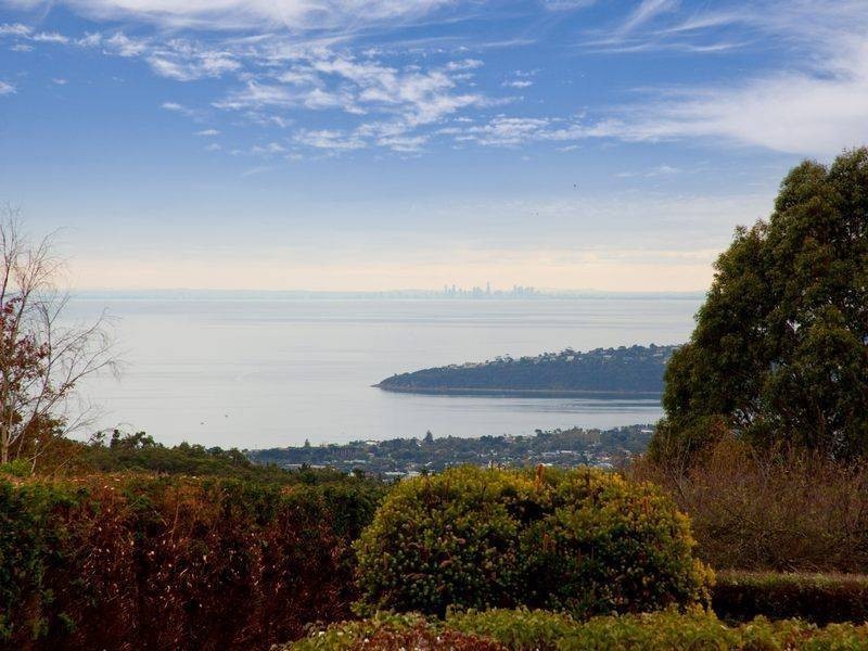 420 Arthurs Seat Rd, Red Hill VIC 3937