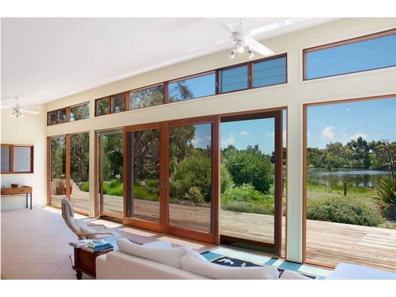 84 South Beach Rd, Somers VIC 3927