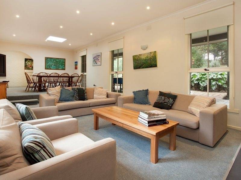 9 Pine Avenue, Red Hill VIC 3937