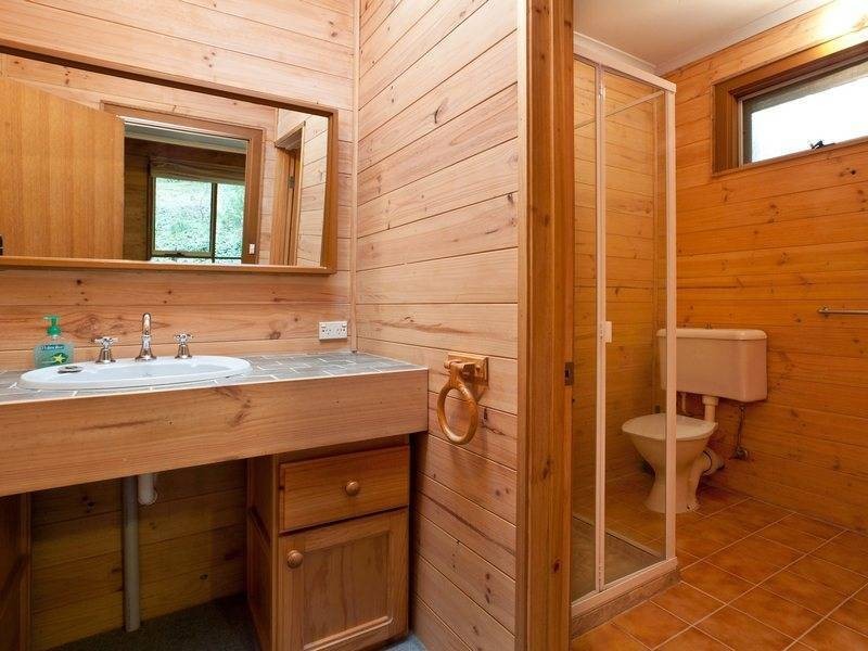 9 Pine Avenue, Red Hill VIC 3937