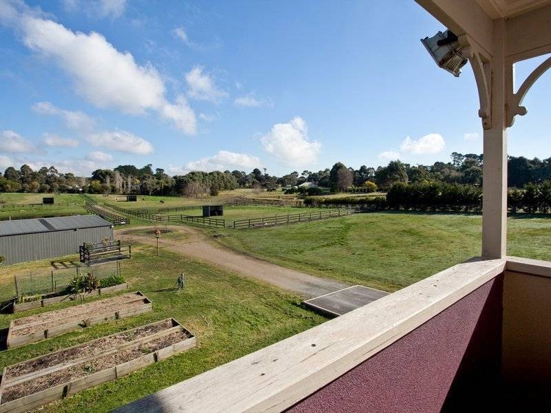 12 Hendersons Road, Bittern VIC 3918