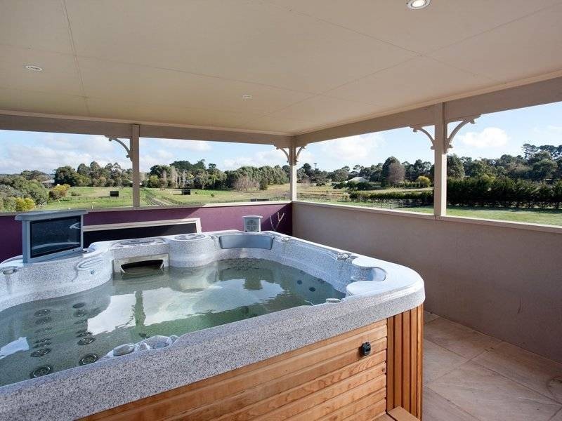 12 Hendersons Road, Bittern VIC 3918