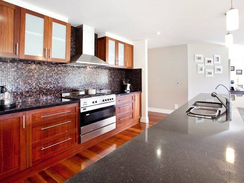 12 Hendersons Road, Bittern VIC 3918
