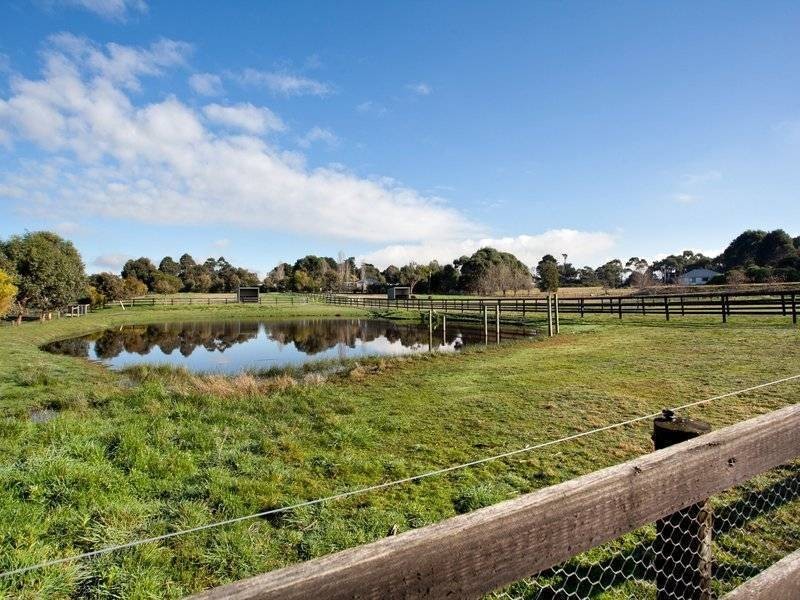 12 Hendersons Road, Bittern VIC 3918