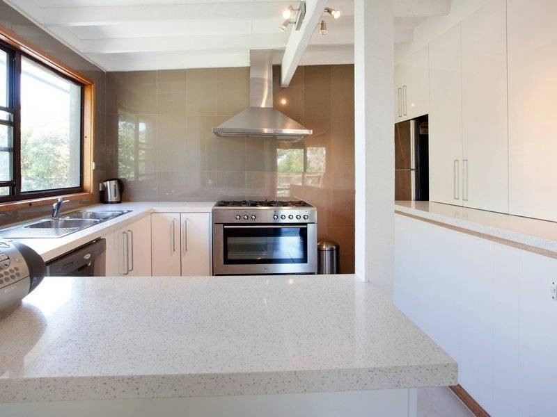 24 Pine Grove, Shoreham VIC 3916