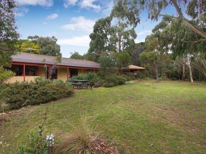 11 Eyre Road, Somers VIC 3927