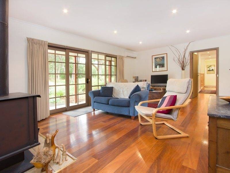 11 Eyre Road, Somers VIC 3927