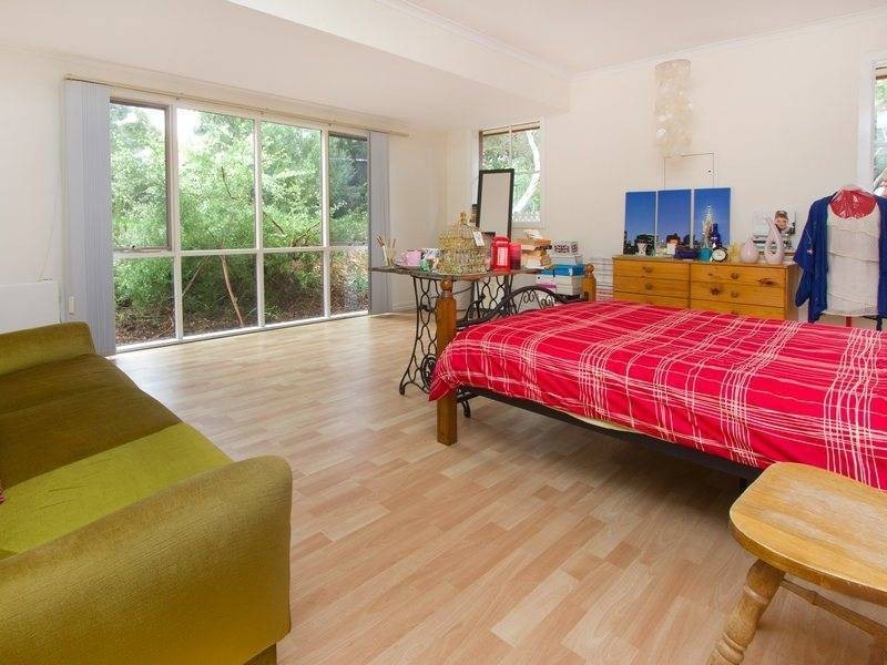 11 Eyre Road, Somers VIC 3927