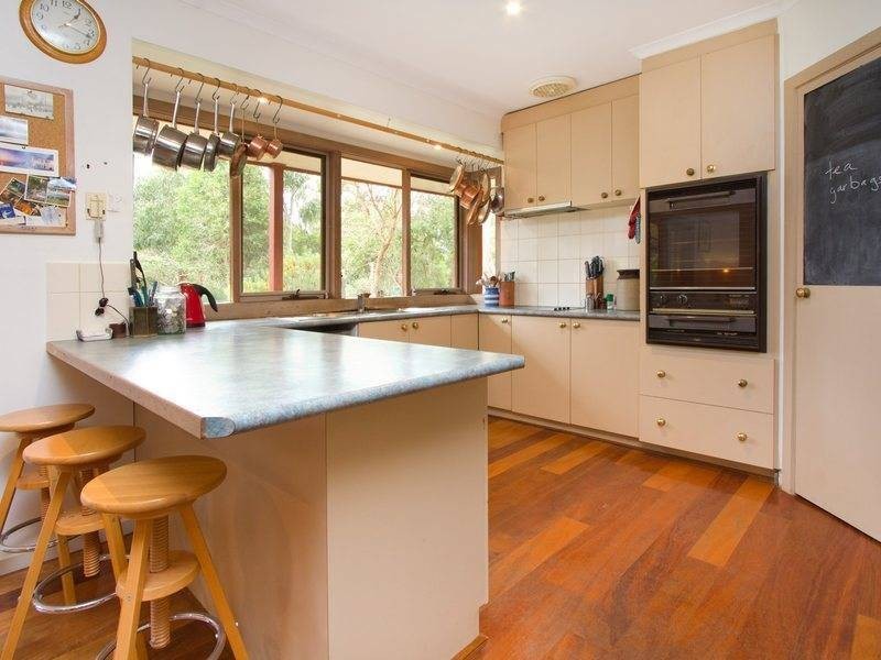 11 Eyre Road, Somers VIC 3927