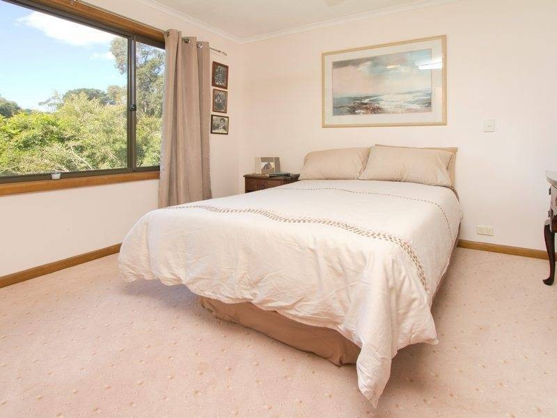 4 Hendon Avenue, Somers VIC 3927