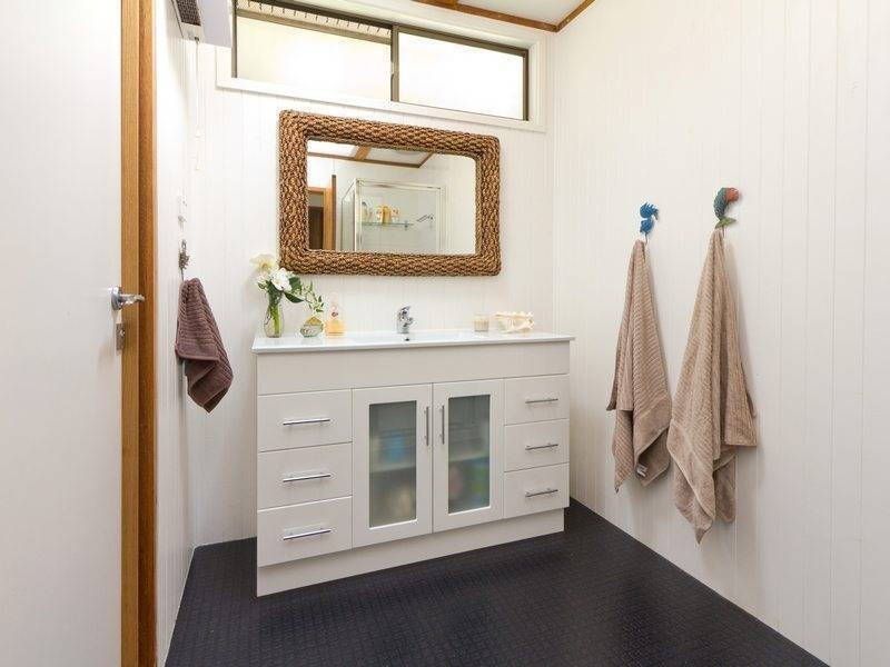 4 Hendon Avenue, Somers VIC 3927