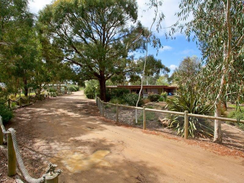 600 Stumpy Gully Road, Tuerong VIC 3915