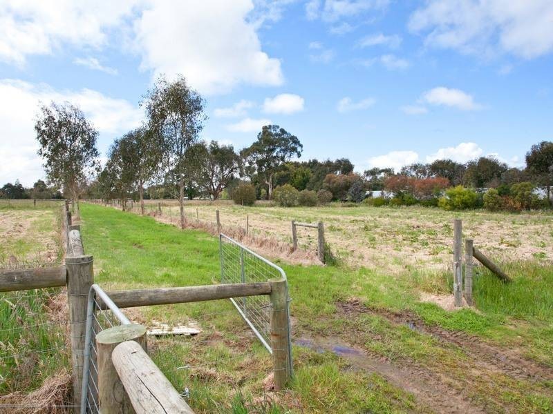 600 Stumpy Gully Road, Tuerong VIC 3915