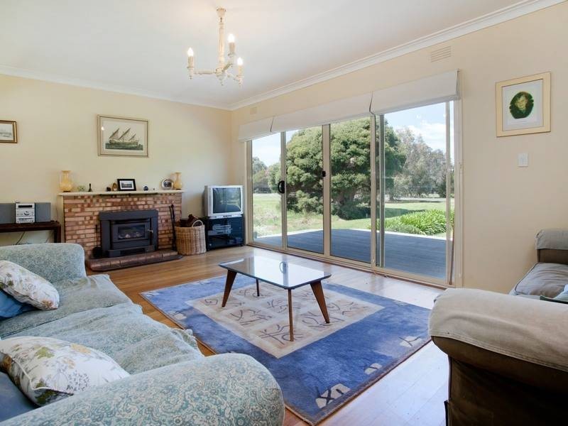 36 Western Parade, Point Leo VIC 3916