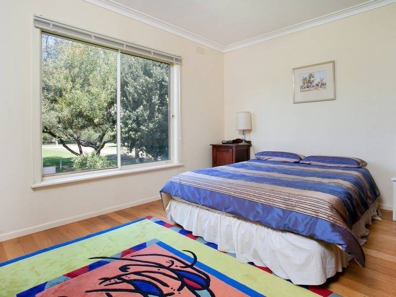 36 Western Parade, Point Leo VIC 3916