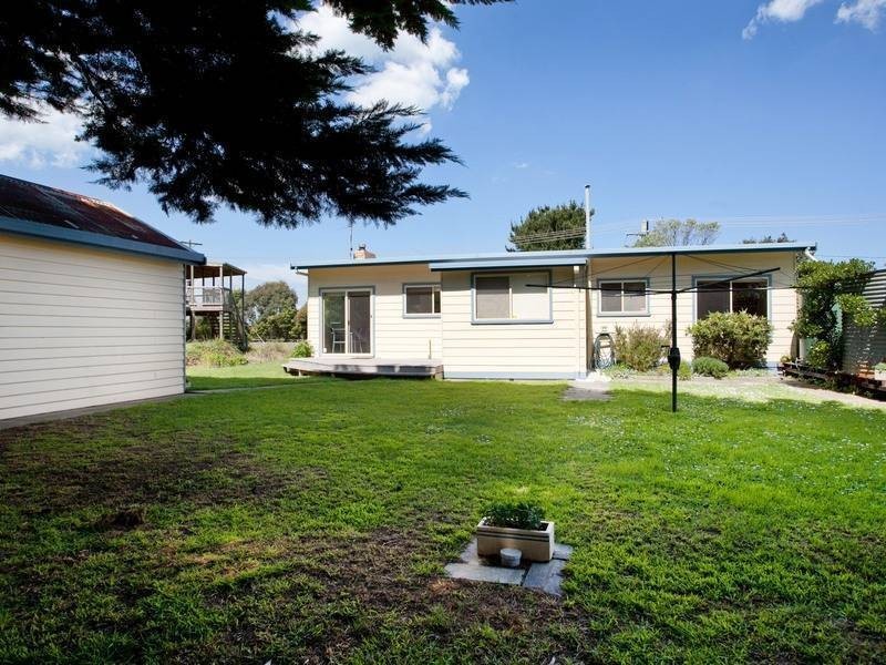 36 Western Parade, Point Leo VIC 3916