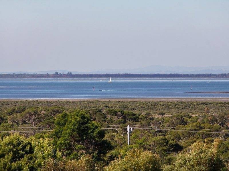 5 Sandstone Island Circle, Bittern VIC 3918