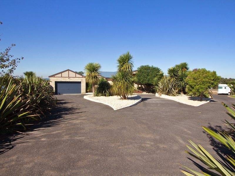 5 Sandstone Island Circle, Bittern VIC 3918