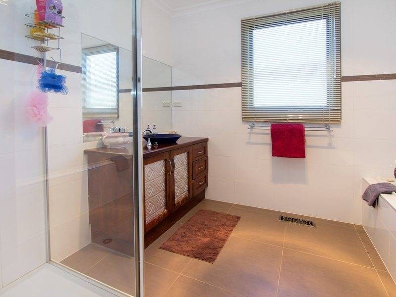 5 Sandstone Island Circle, Bittern VIC 3918