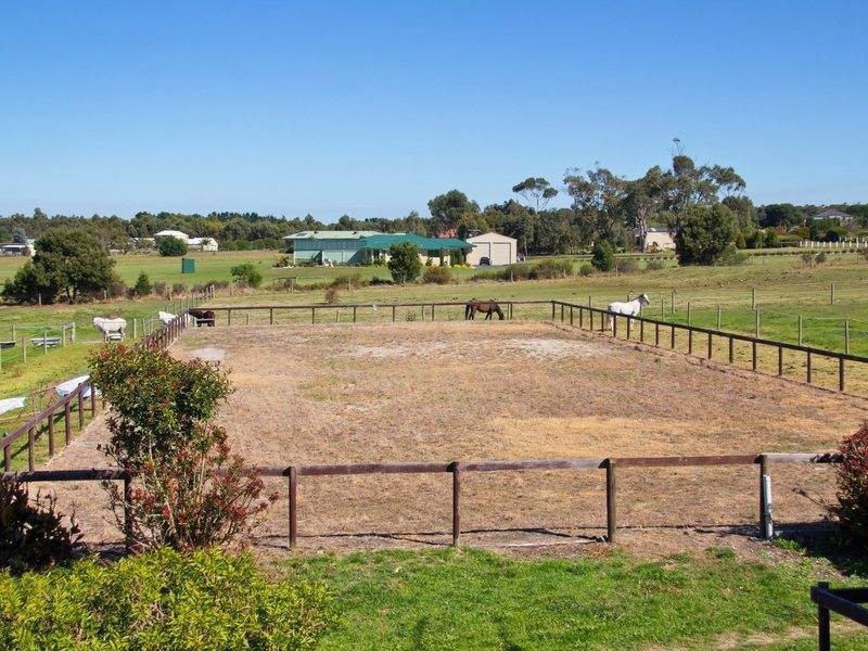 5 Sandstone Island Circle, Bittern VIC 3918