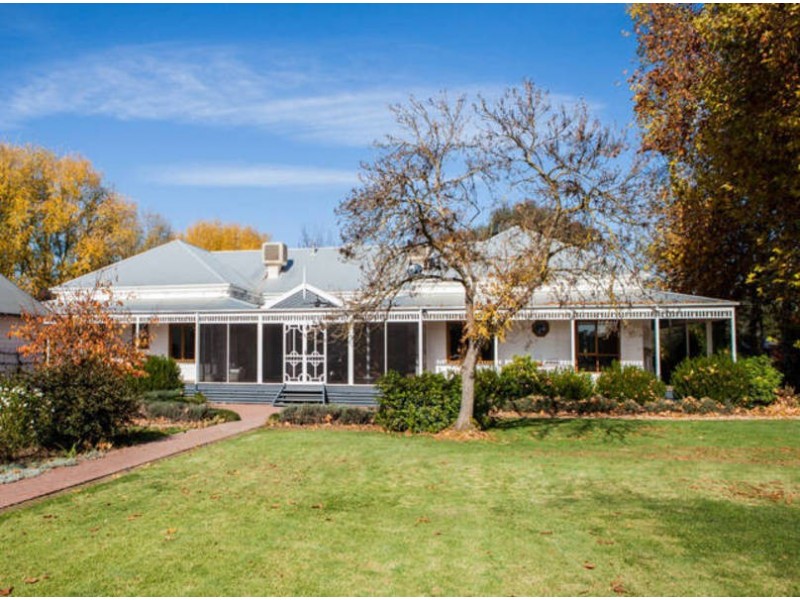 215 Moyhu-Meadow Creek Road, Moyhu VIC 3732
