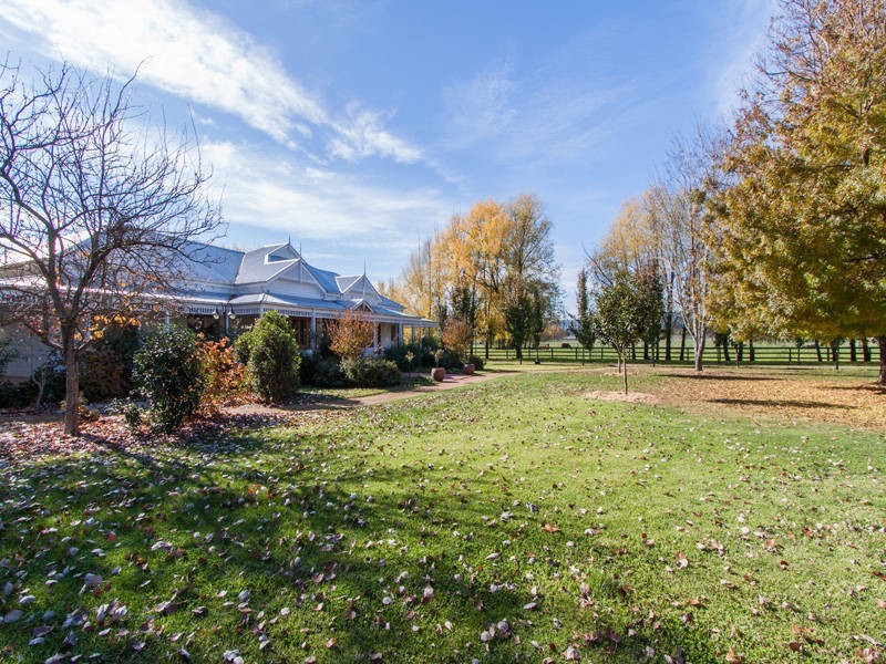 215 Moyhu-Meadow Creek Road, Moyhu VIC 3732