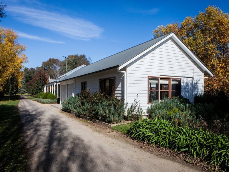 215 Moyhu-Meadow Creek Road, Moyhu VIC 3732
