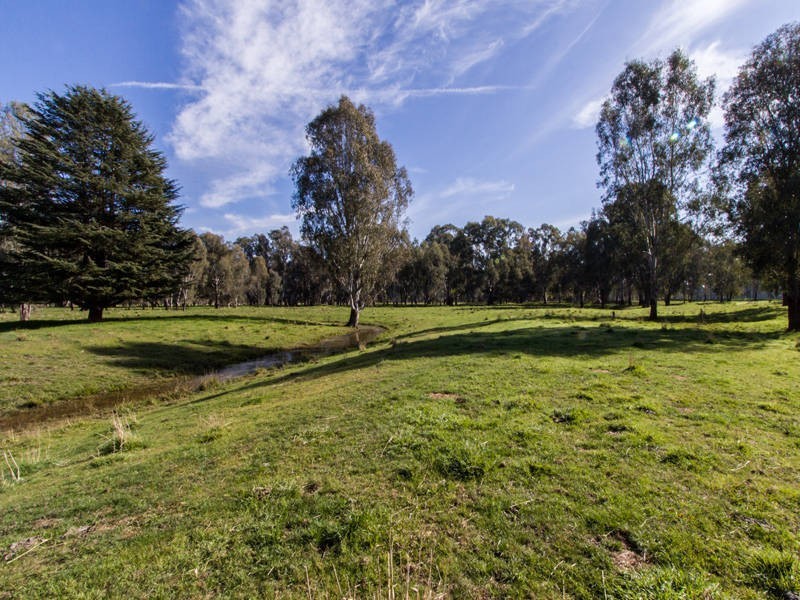 215 Moyhu-Meadow Creek Road, Moyhu VIC 3732