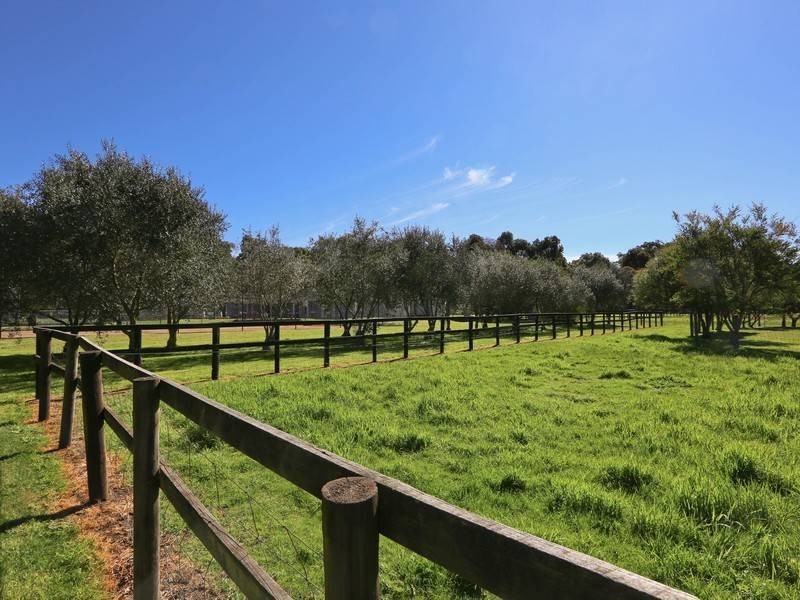 239 Myers Rd, Balnarring VIC 3926