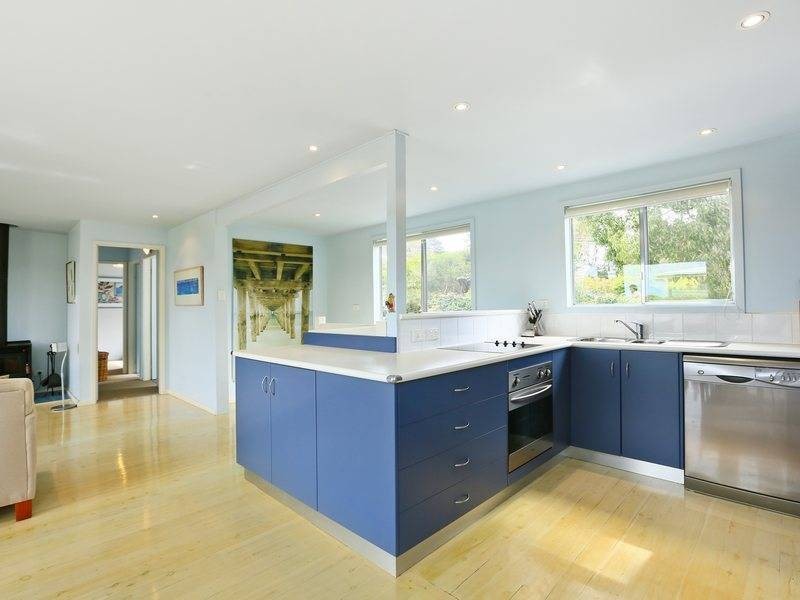 33 Young St, Flinders VIC 3929