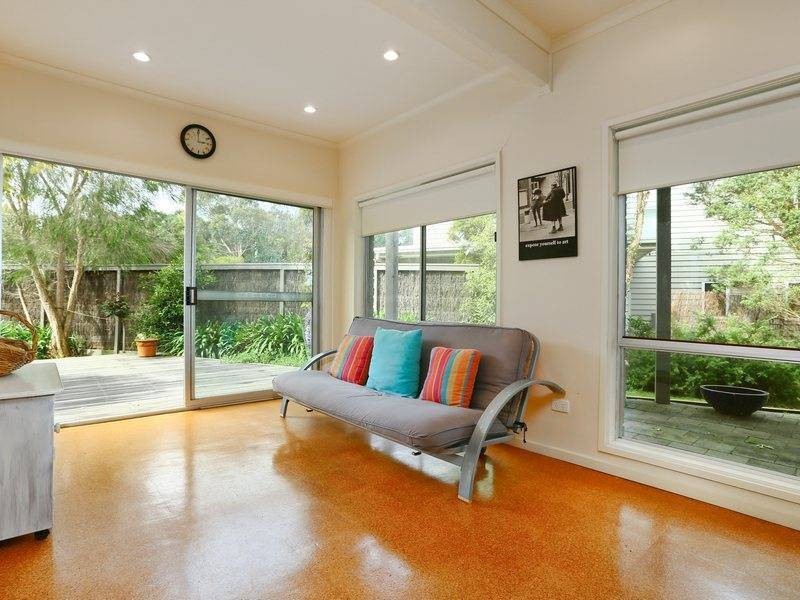 33 Young St, Flinders VIC 3929