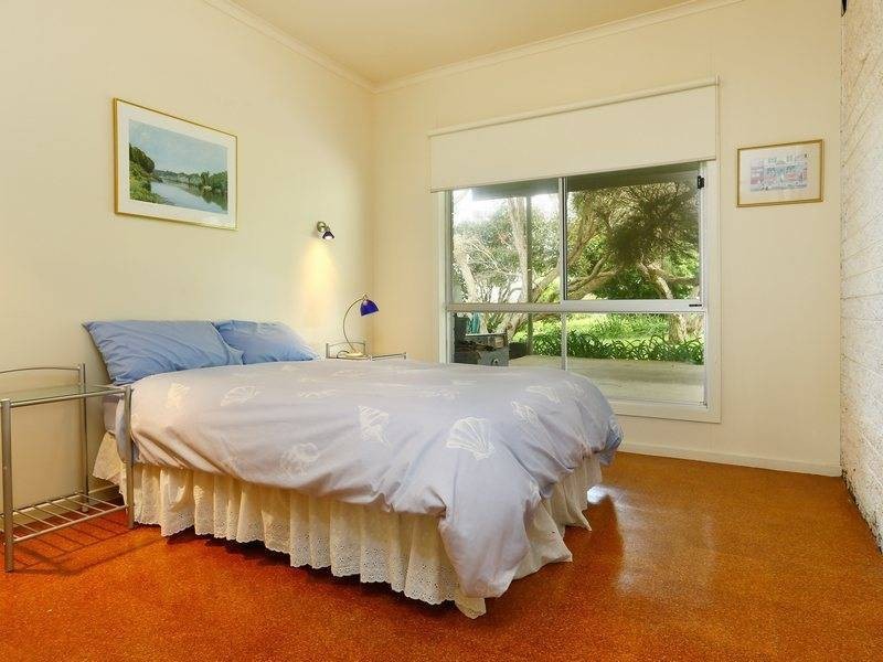 33 Young St, Flinders VIC 3929