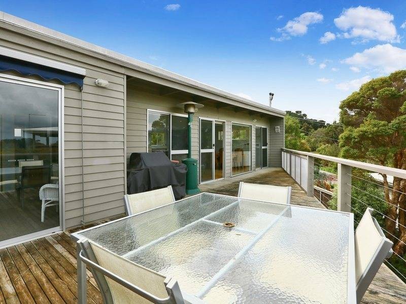 33 Young St, Flinders VIC 3929