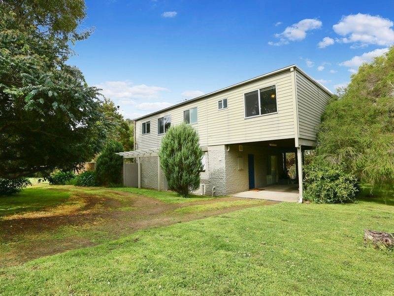 33 Young St, Flinders VIC 3929