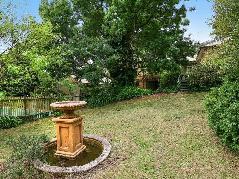 5 McIlroys Rd, Red Hill VIC 3937