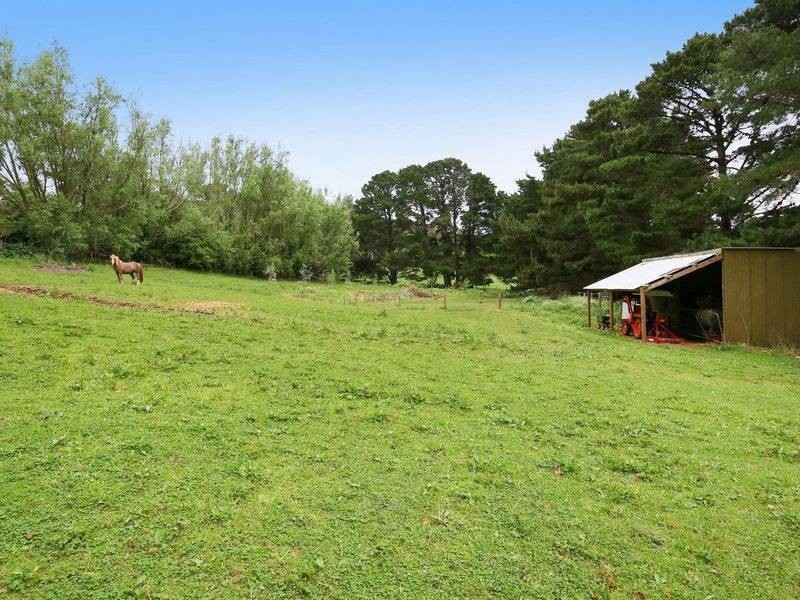 5 McIlroys Rd, Red Hill VIC 3937