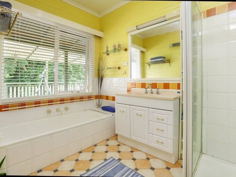 5 McIlroys Rd, Red Hill VIC 3937