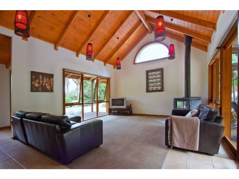 28 Beauford Rd, Red Hill VIC 3937