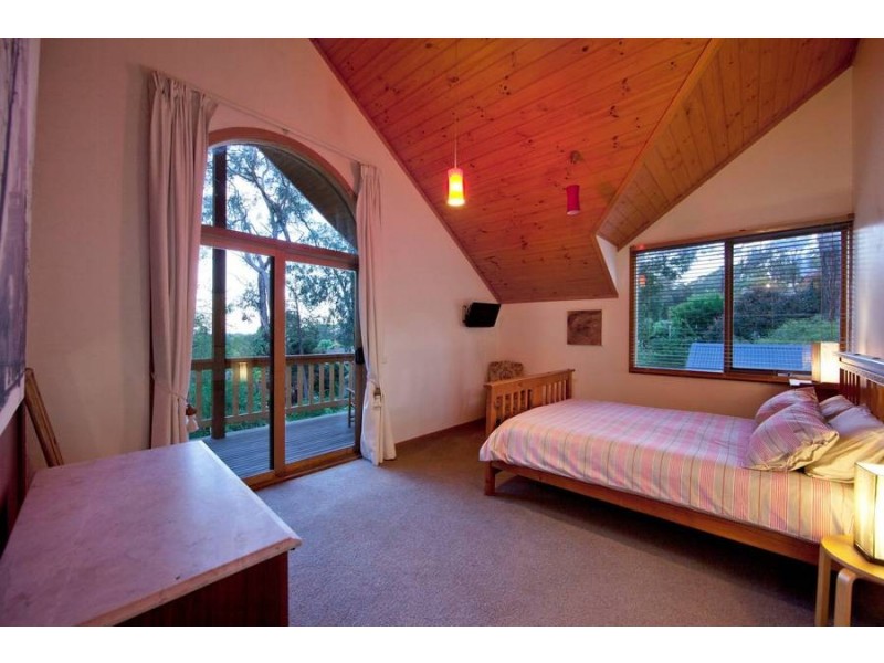 28 Beauford Rd, Red Hill VIC 3937